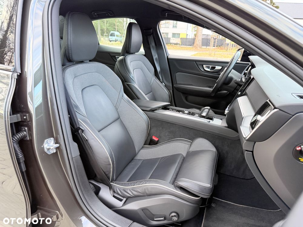 Volvo S60 T4 R-Design - 17