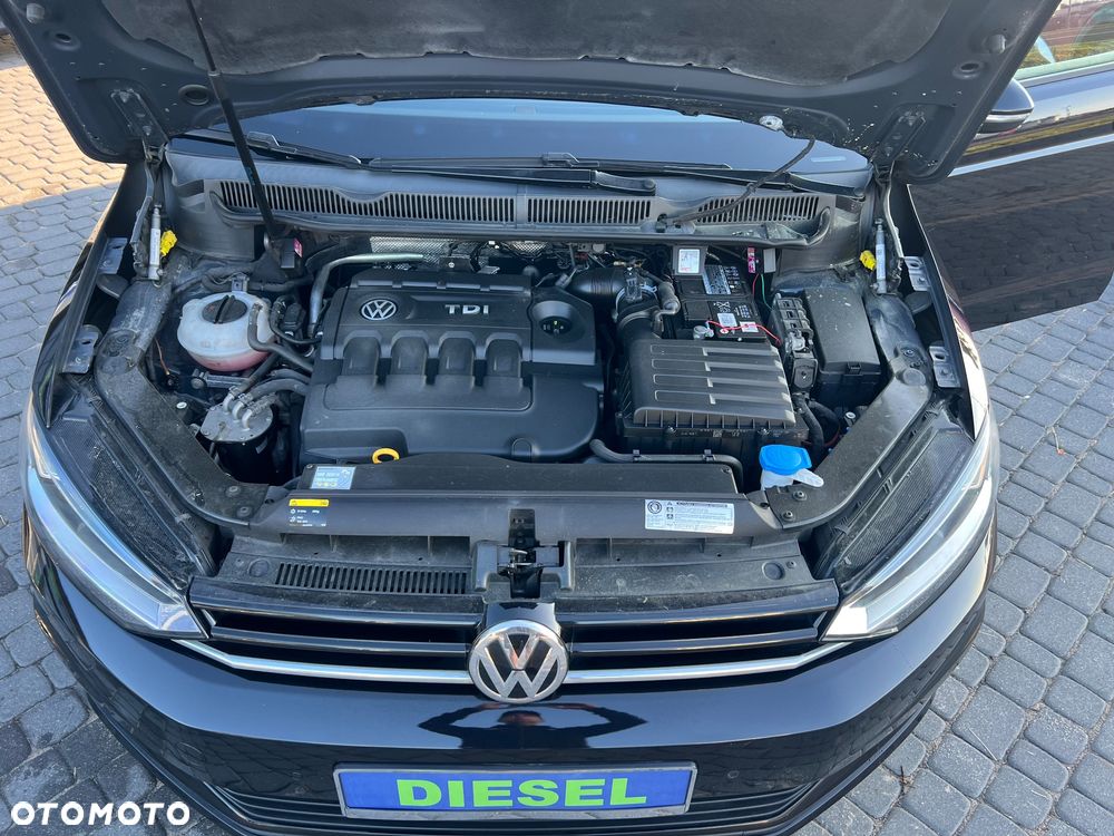 Volkswagen Touran 1.6 TDI BMT Comfortline - 10