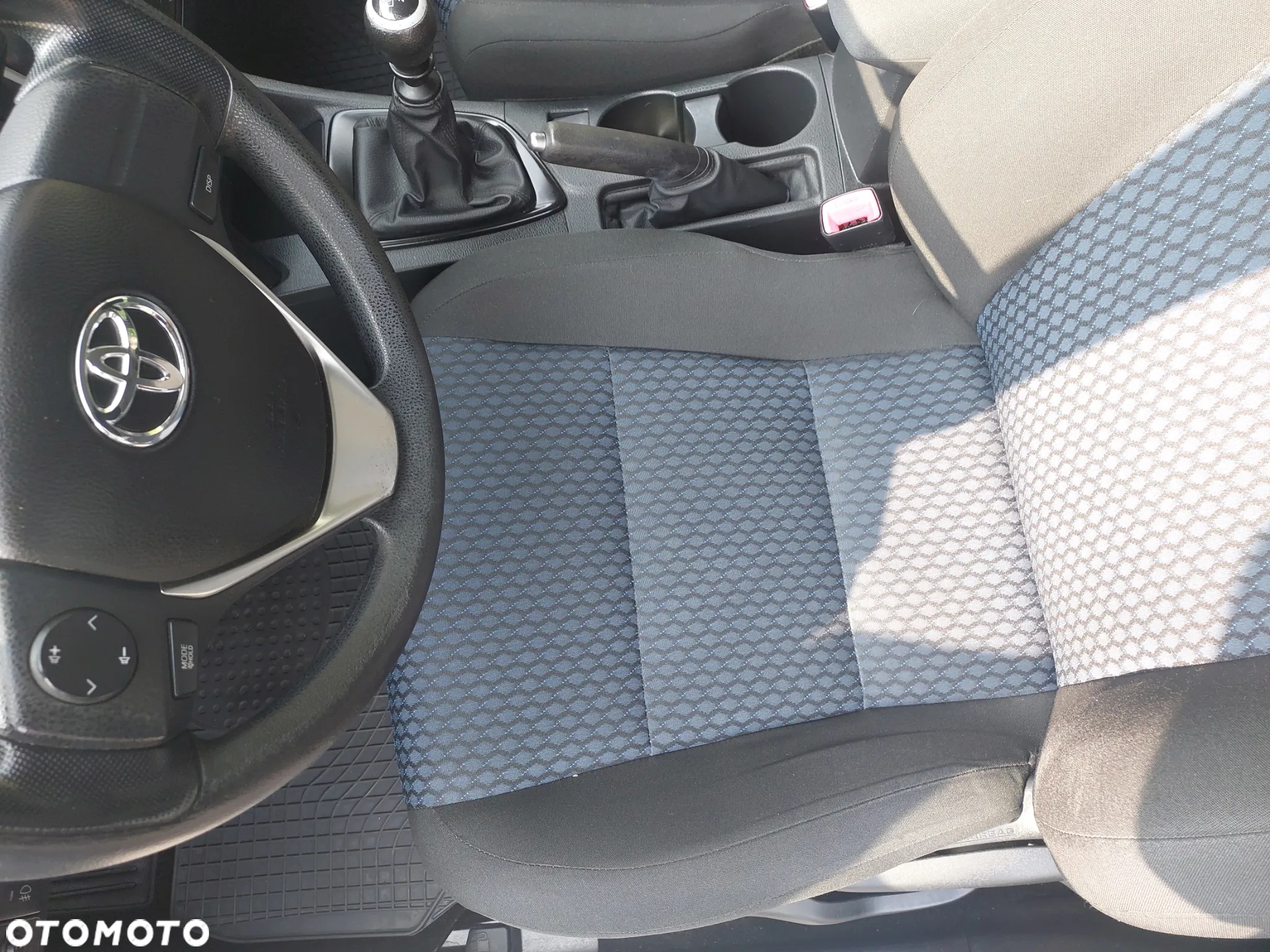 Toyota Auris 1.6 Dynamic - 16
