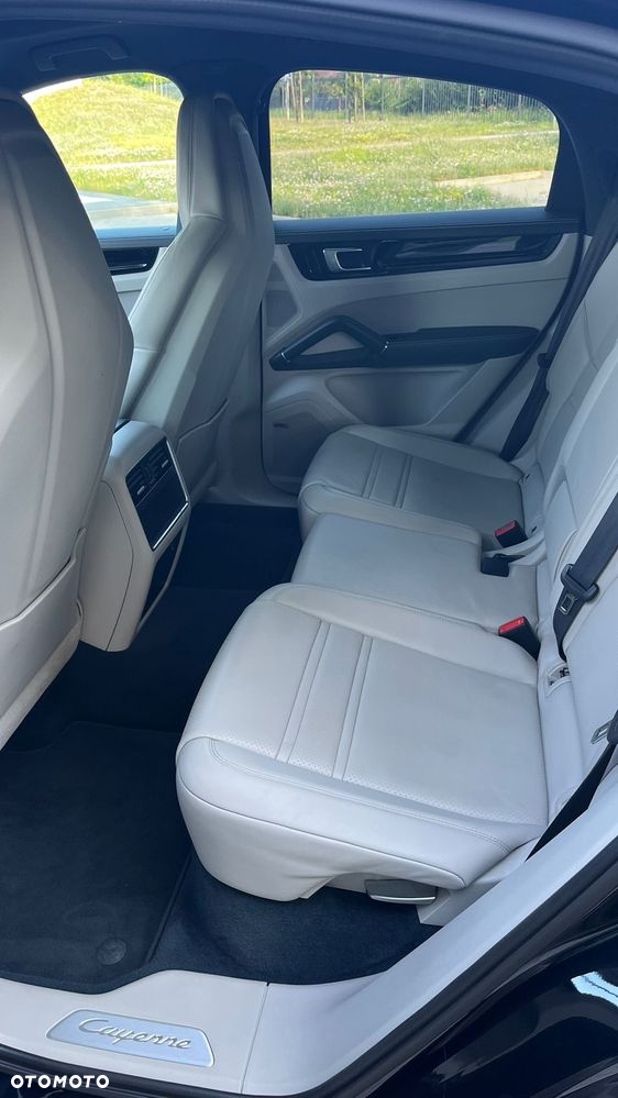 Porsche Cayenne Coupe E-Hybrid Platinum Edition - 6