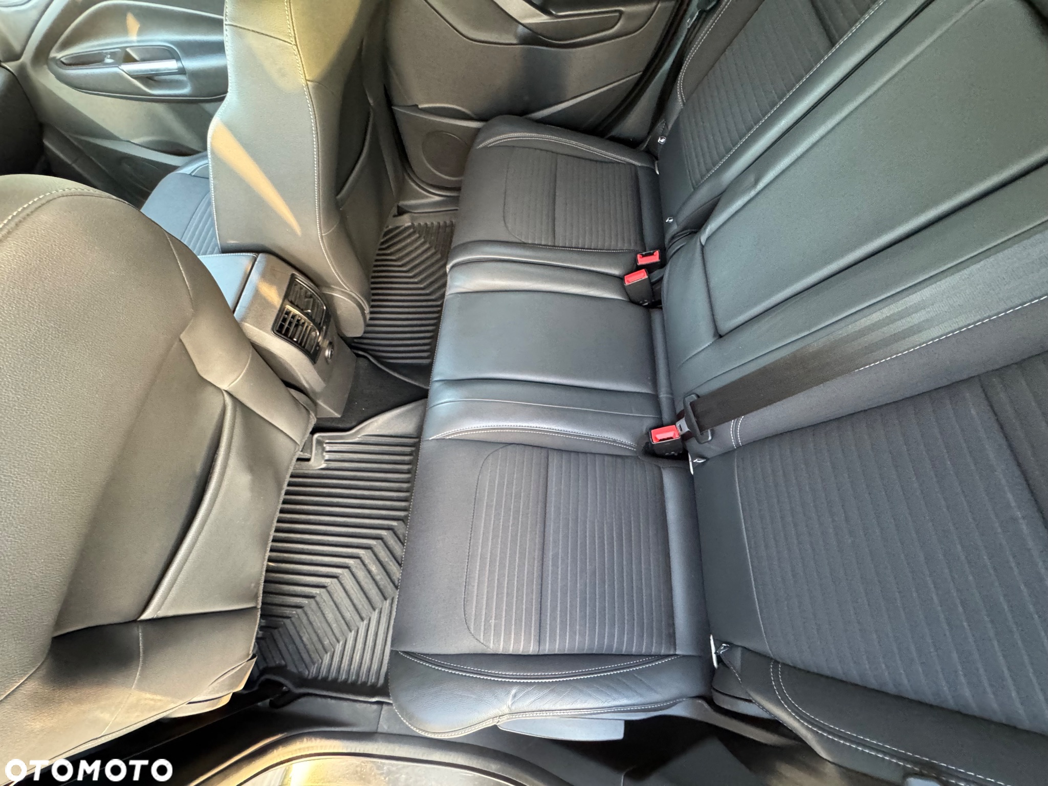 Ford Kuga 1.5 EcoBoost 4x4 Titanium - 11