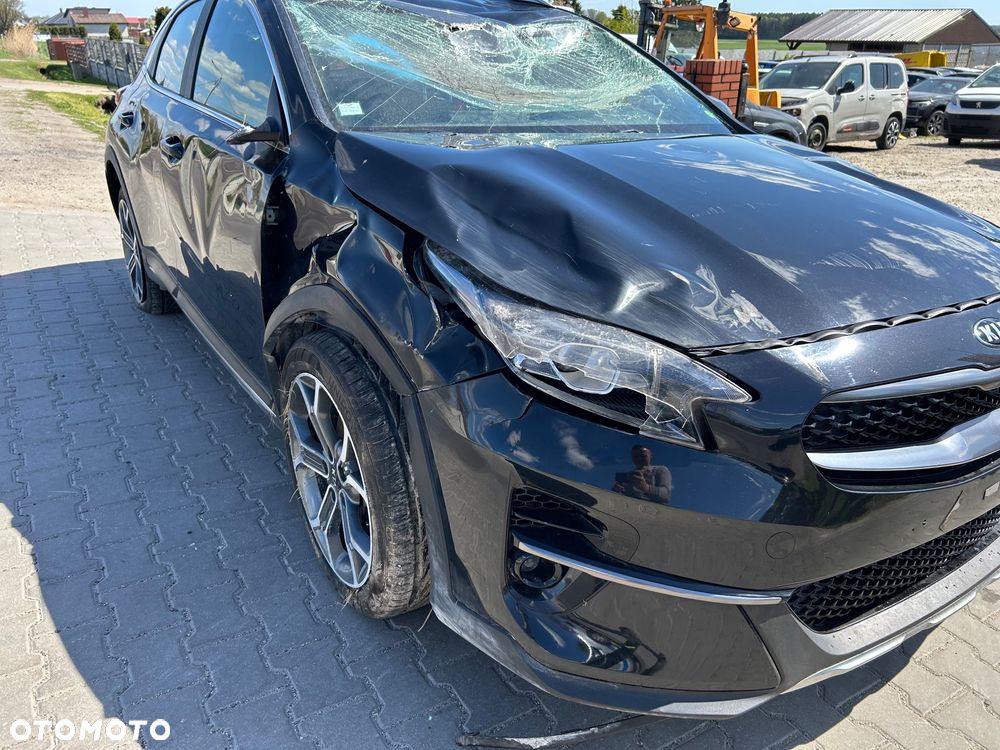Kia XCeed - 36