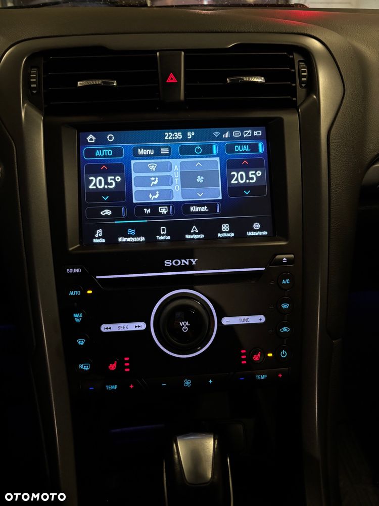 Ford Mondeo 2.0 EcoBoost Titanium - 27