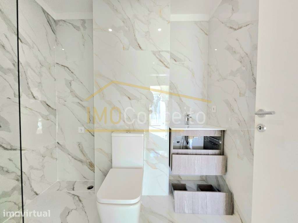 Excelente Apartamento T4 (Novo) - Golegã
Conversão Moderna de Espa... - Grande imagem: 2/5