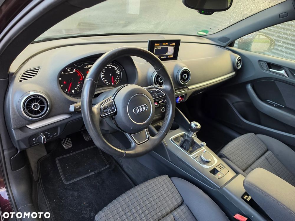 Audi A3 Sportback 1.4 TFSI Ambiente - 26