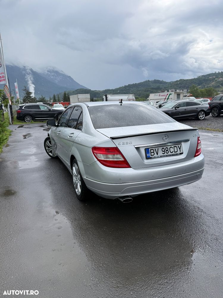 Mercedes-Benz C - 8