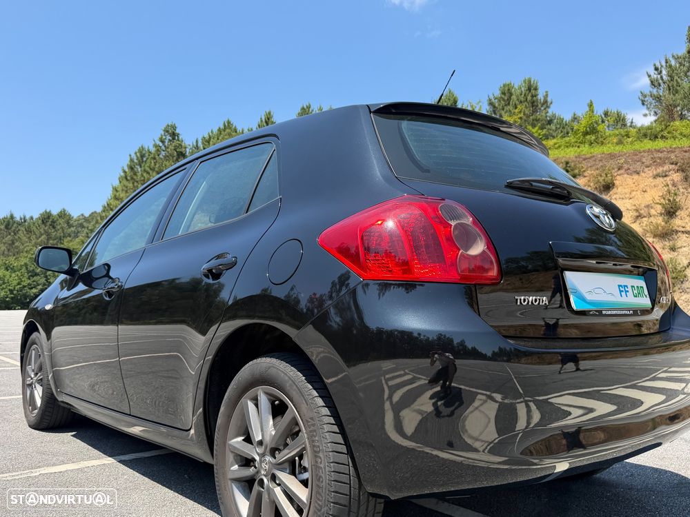 Toyota Auris 1.4 D-4D Luna - 17