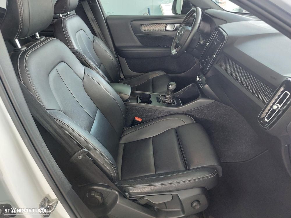 Volvo XC 40 1.5 T2 Momentum Plus - 44