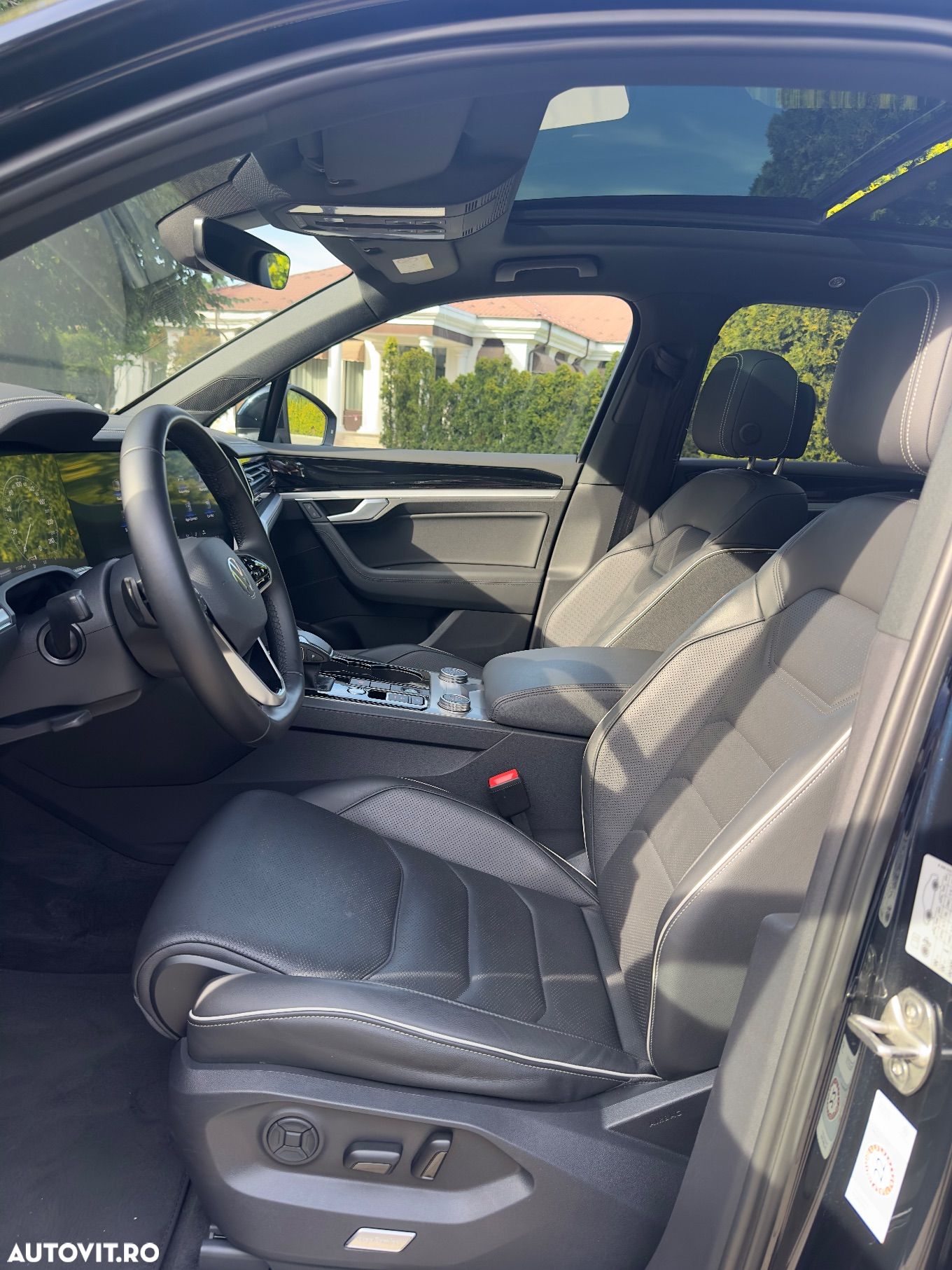 Volkswagen Touareg 3.0 V6 e-Hybrid 4Motion Aut. Elegance - 29