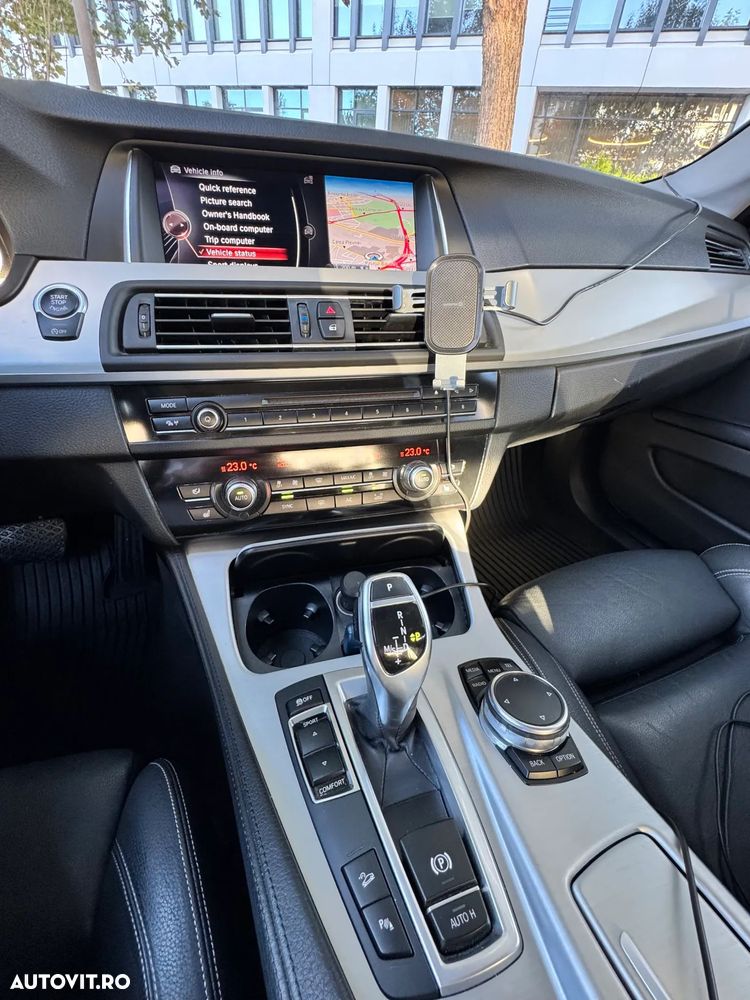 BMW Seria 5 530d xDrive AT - 24