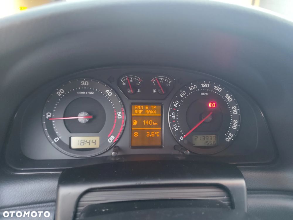 Skoda Superb 2.0 TDI DPF Elegance - 16