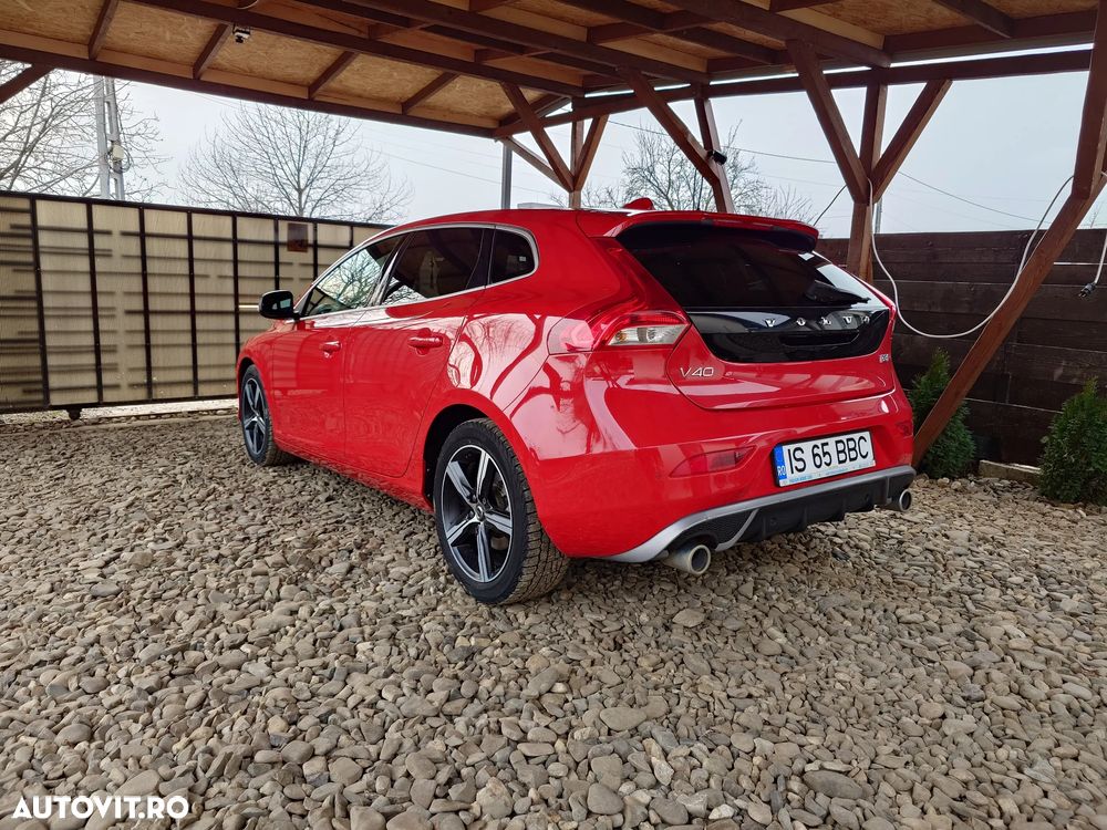 Volvo V40 T3 Geartronic RDesign - 2