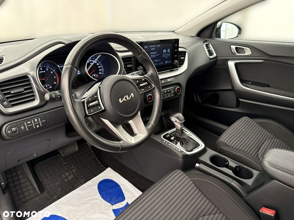 Kia Ceed - 14