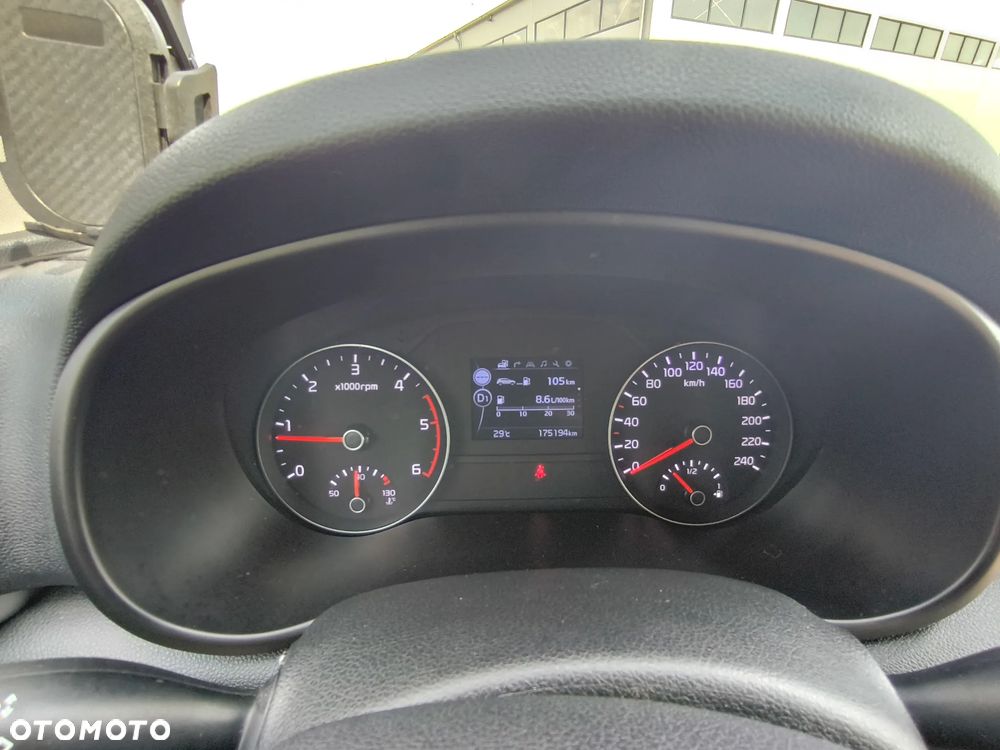 Kia Sportage 1.7 CRDI 2WD ISG Spirit - 23
