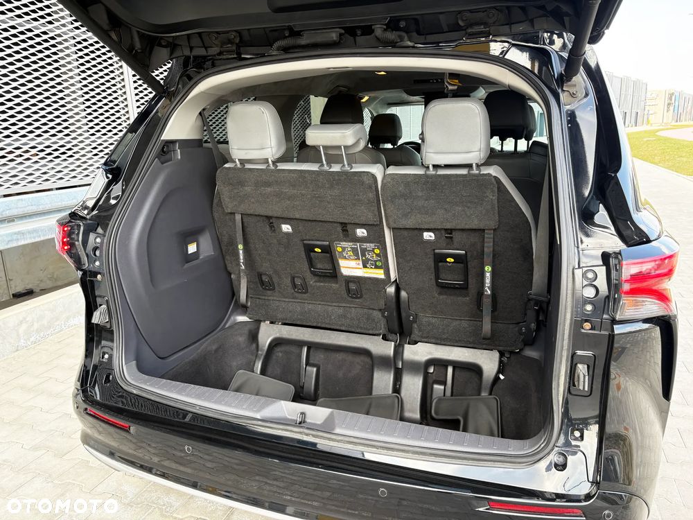 Toyota Sienna - 17