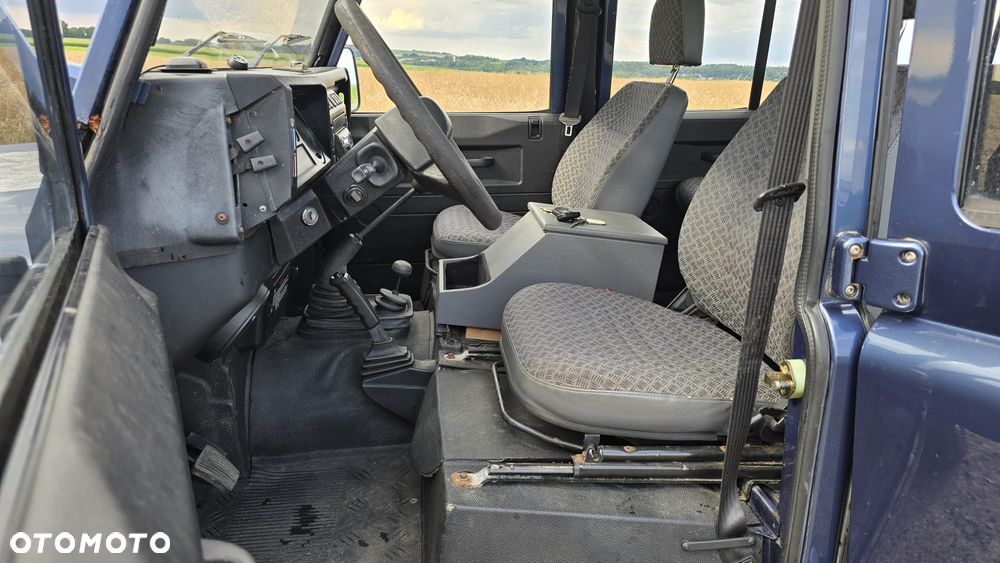 Land Rover Defender - 5