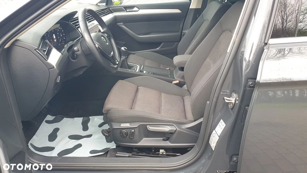 Volkswagen Passat 2.0 TDI BMT Comfortline - 11