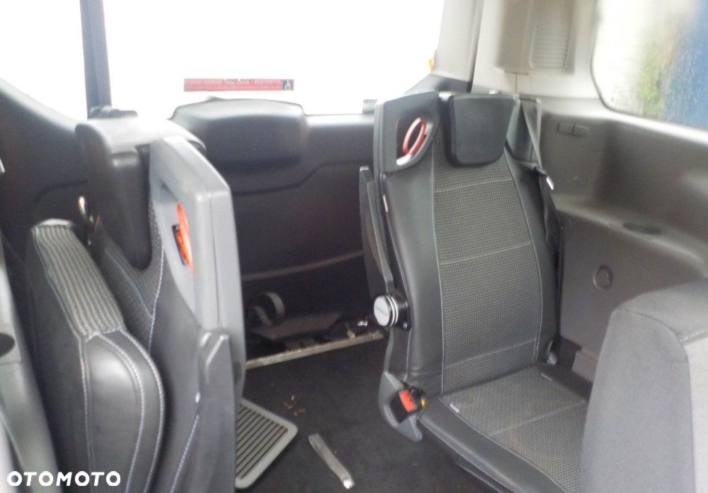 Ford Tourneo Connect - 16