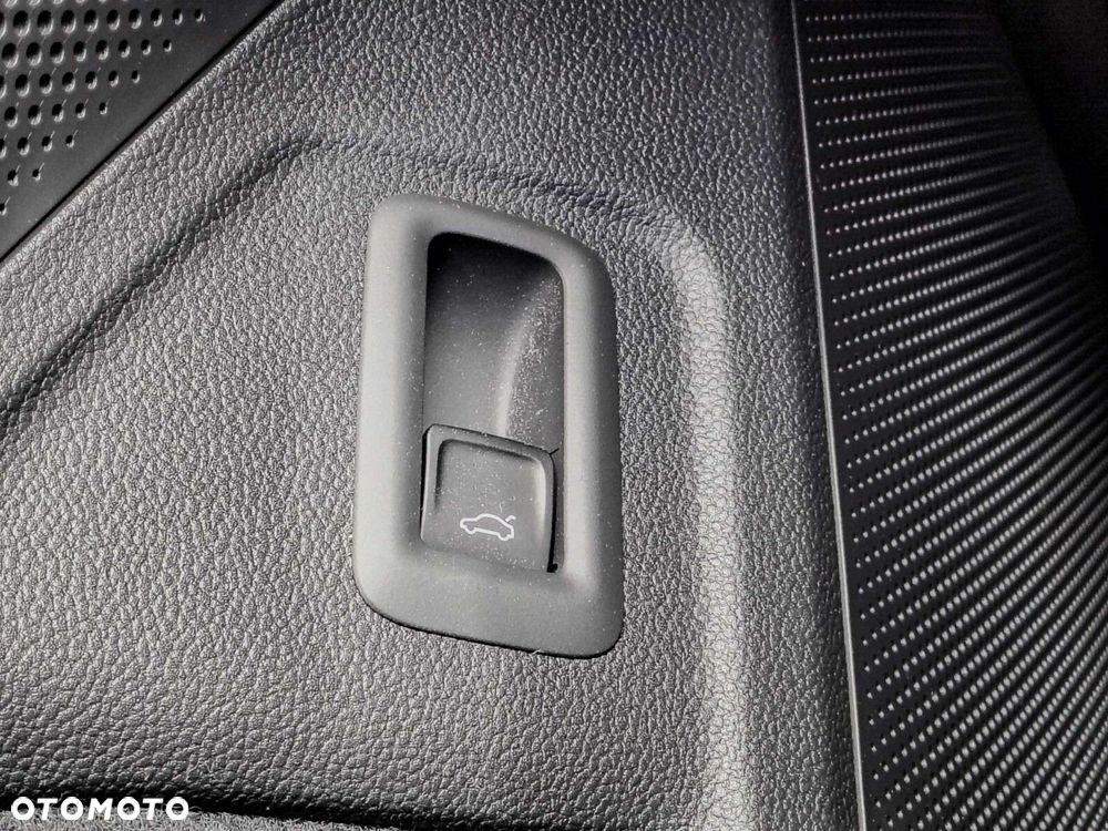 Skoda Superb 2.0 TDI SCR Selection DSG - 19