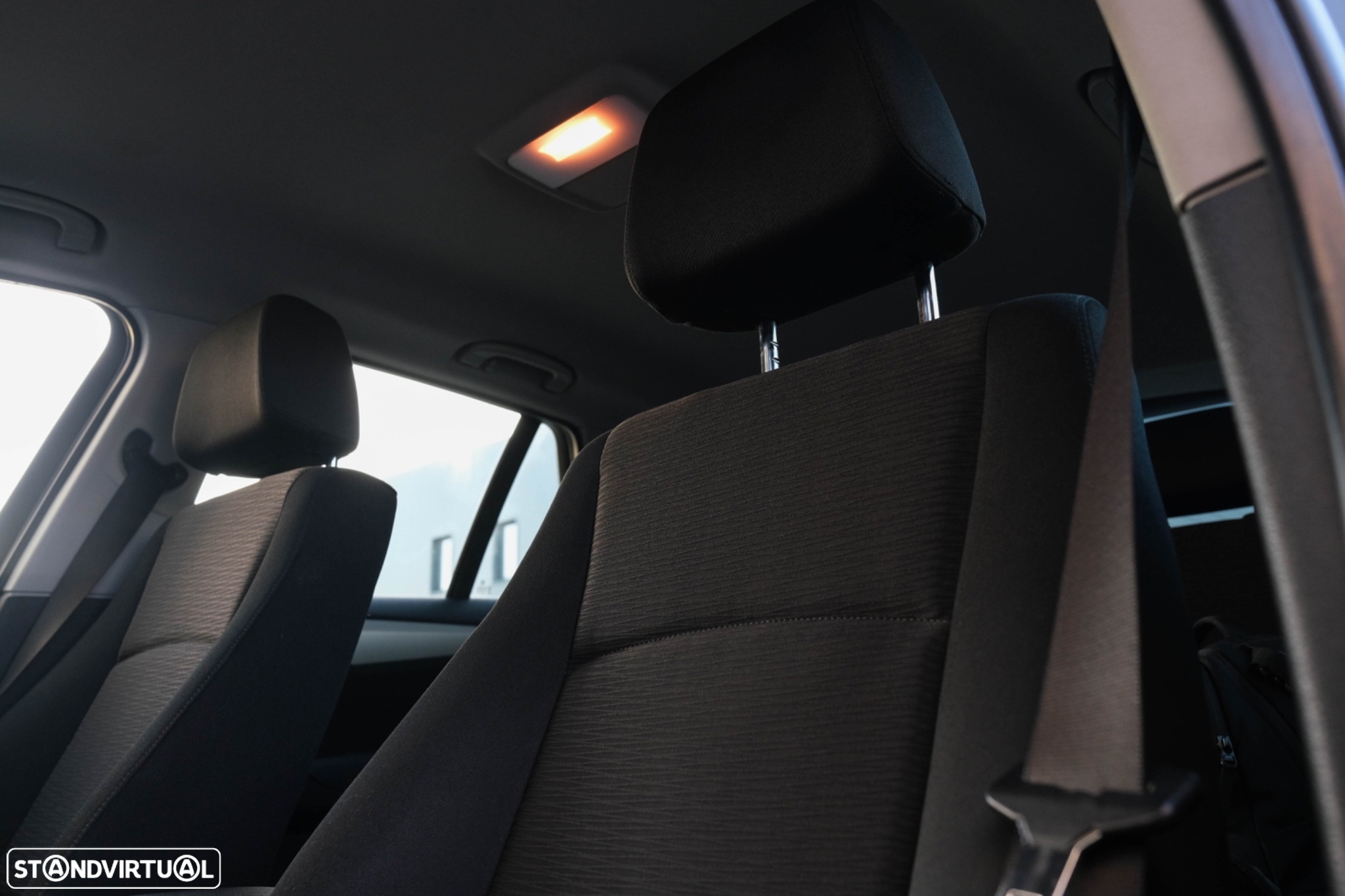 BMW X1 18 d sDrive Auto - 29