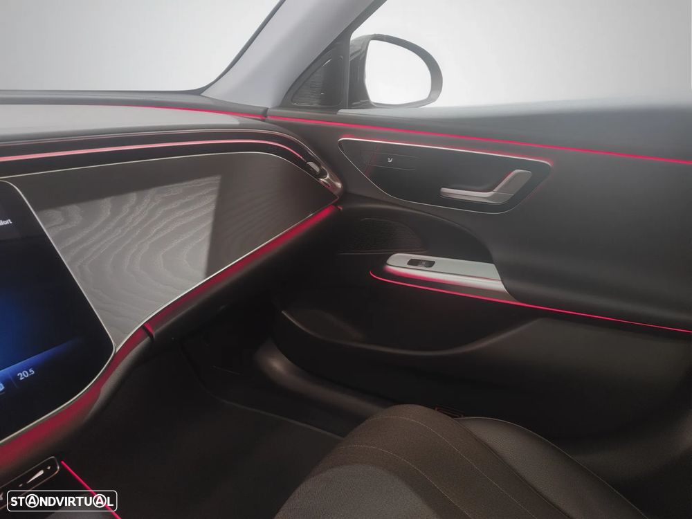 Mercedes-Benz E 220 d Avantgarde - 24