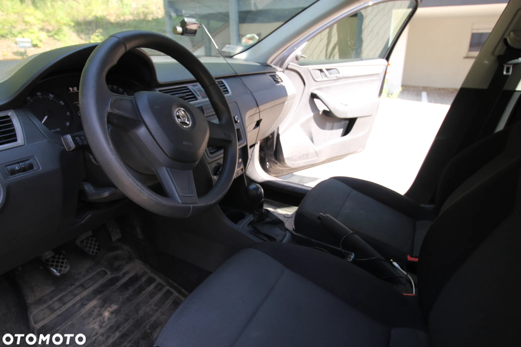 Skoda RAPID 1.2 TSI Active - 8