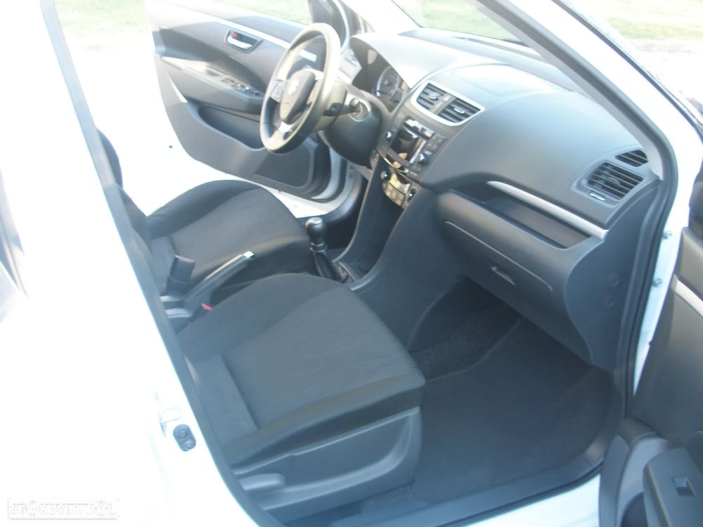 Suzuki Swift 1.2 VVT GLX - 14