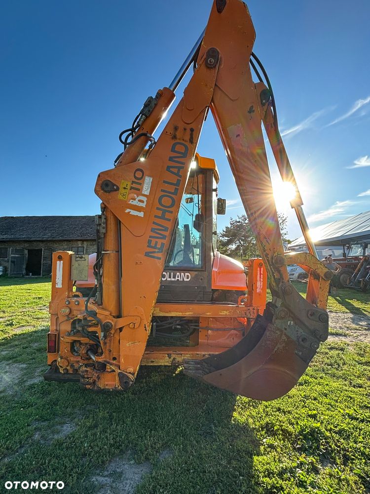 New Holland LB110 - 6