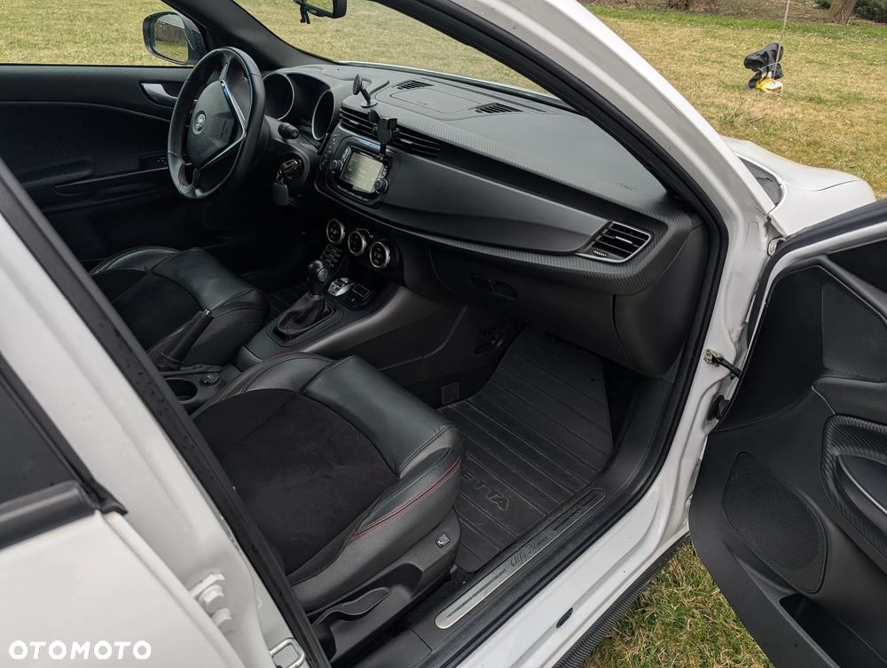 Alfa Romeo Giulietta 1750 TBi Veloce TCT - 9