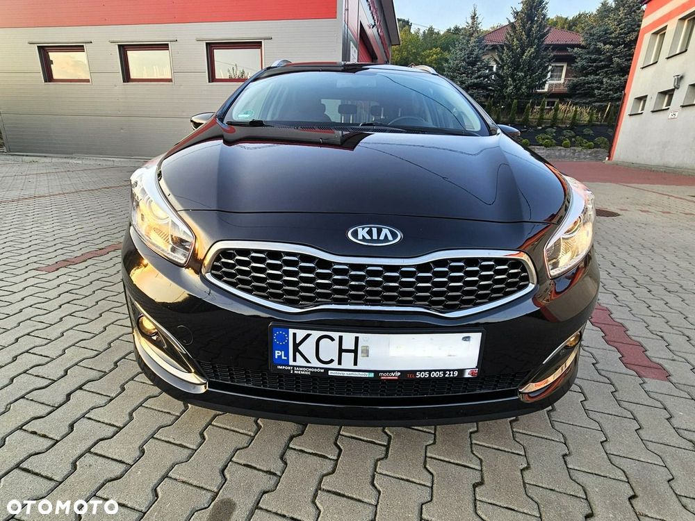 Kia Ceed 1.6 GDI ISG Dream-Team Edition - 12