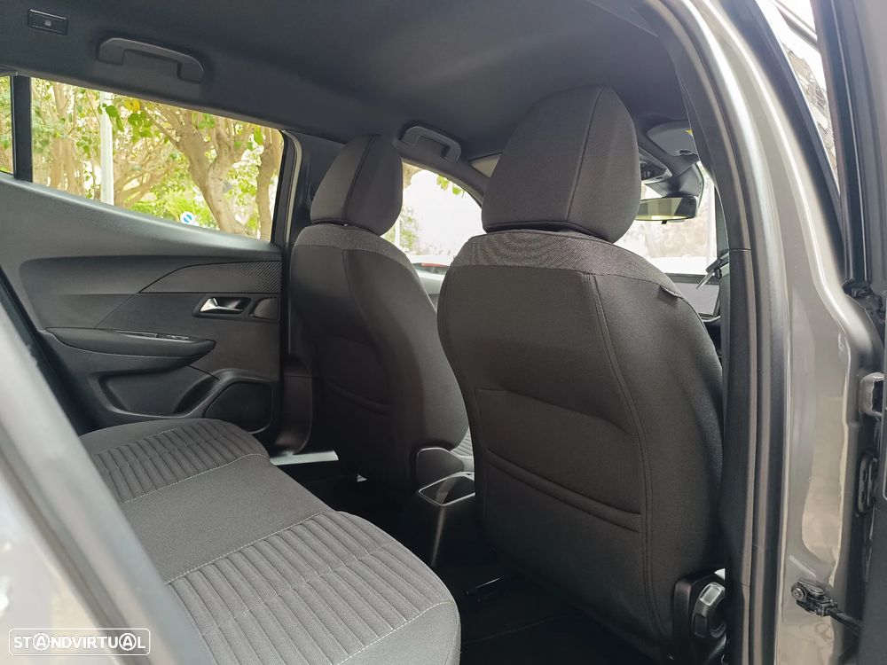 Peugeot 2008 1.2 PureTech Active Pack - 27