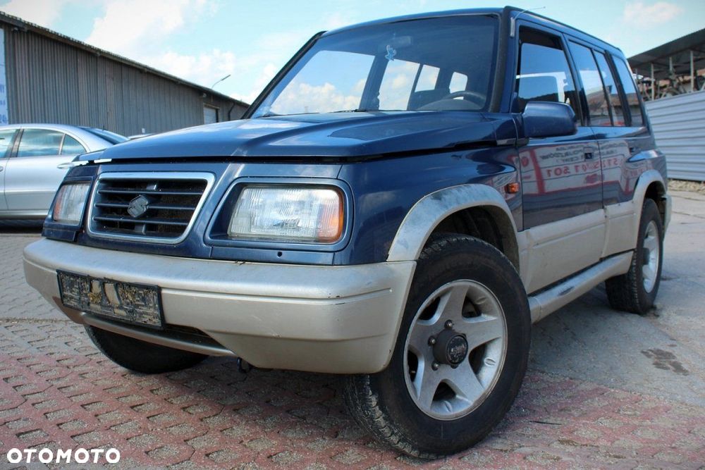 Suzuki Vitara 1997 2.0i V6 H20A (MASKA, ZDERZAK, LAMPA, BŁOTNIK, DRZWI, SZYBA, FOTEL) - 3