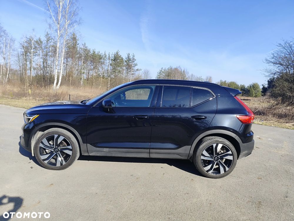 Volvo XC 40 B5 AWD Ultimate Dark - 4