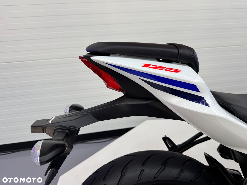 Suzuki GSX - 11