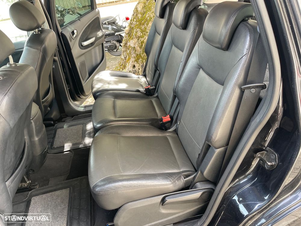 Ford S-Max 1.8 TDCi Titanium 7L - 25