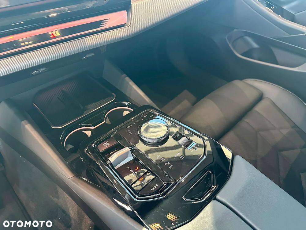 BMW Seria 5 520d xDrive mHEV - 20
