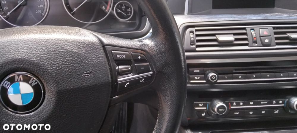 BMW Seria 5 518d - 17