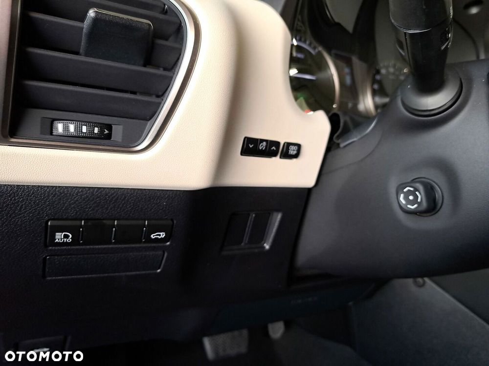 Lexus NX 300h F Impression AWD - 39