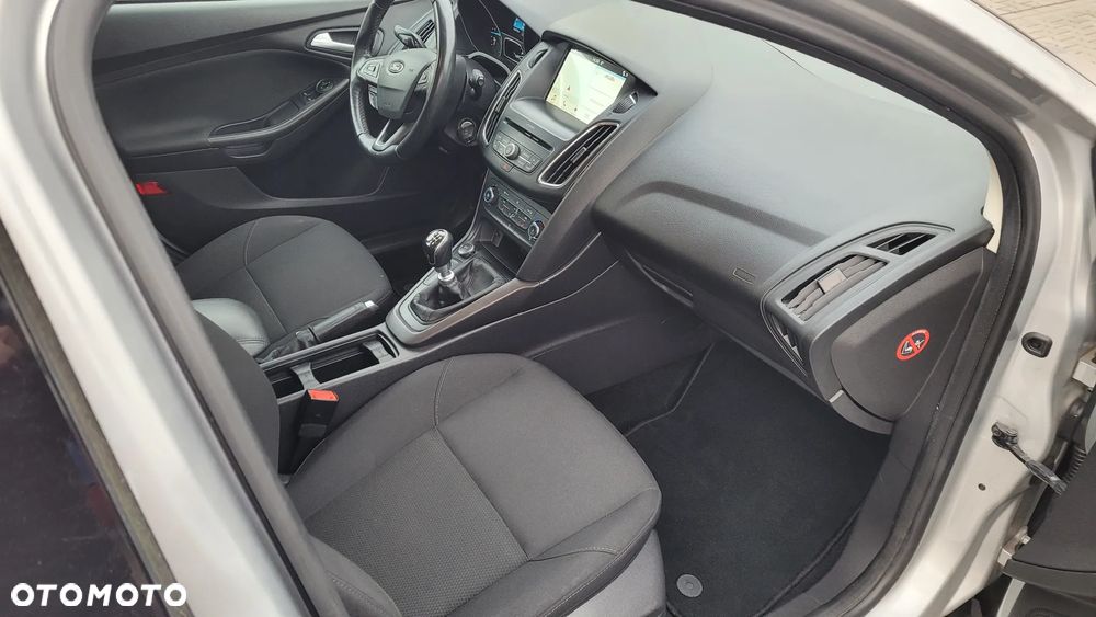 Ford Focus 1.5 TDCi SYNC Edition - 15