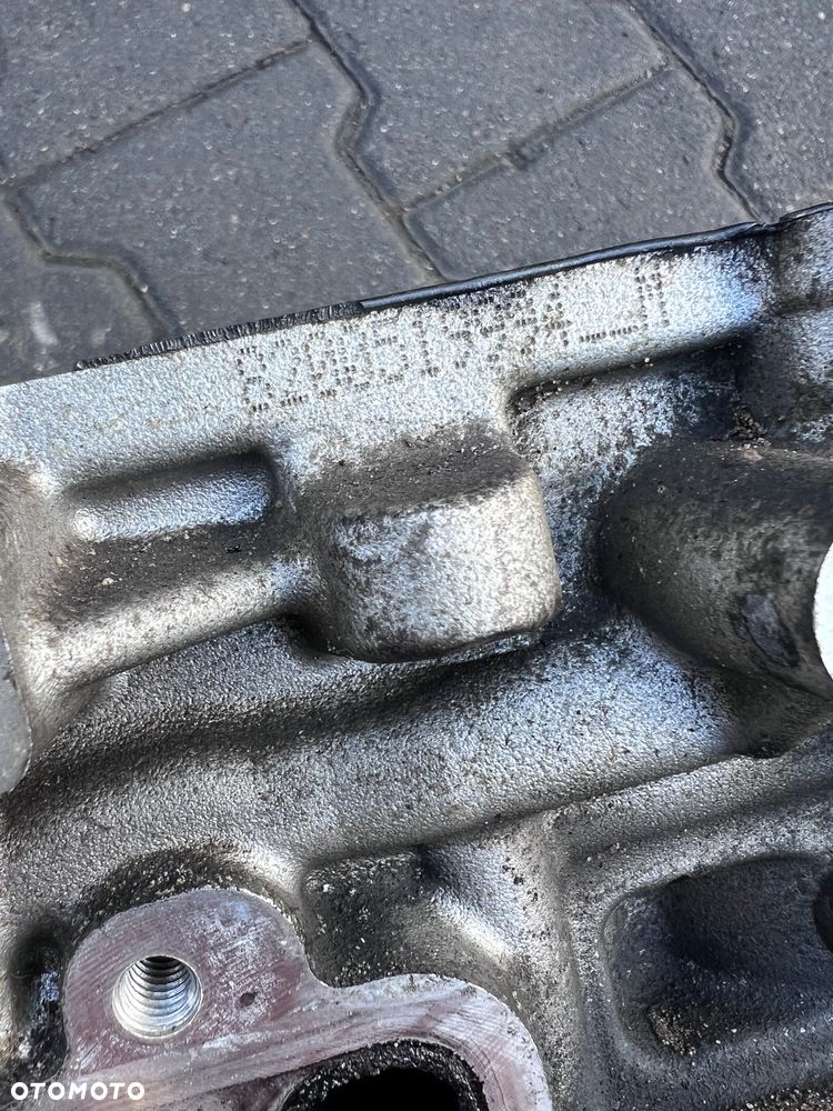 Głowica uszkodzona Renault Master III 2.3 DCI 150 KM - 5