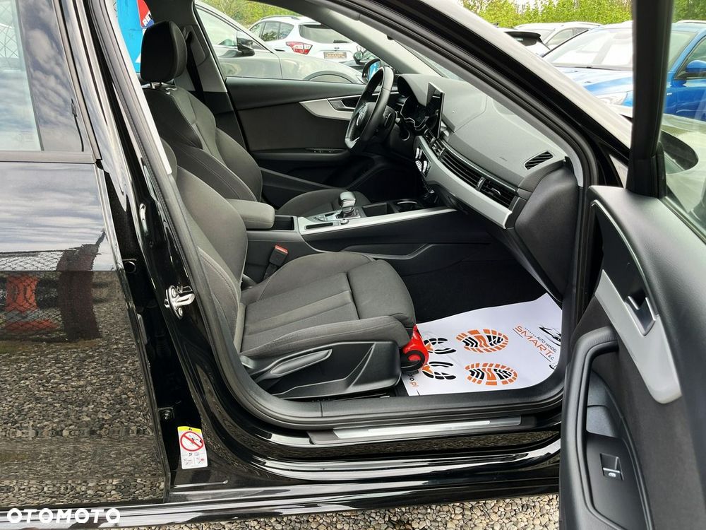 Audi A4 Limousine - 31