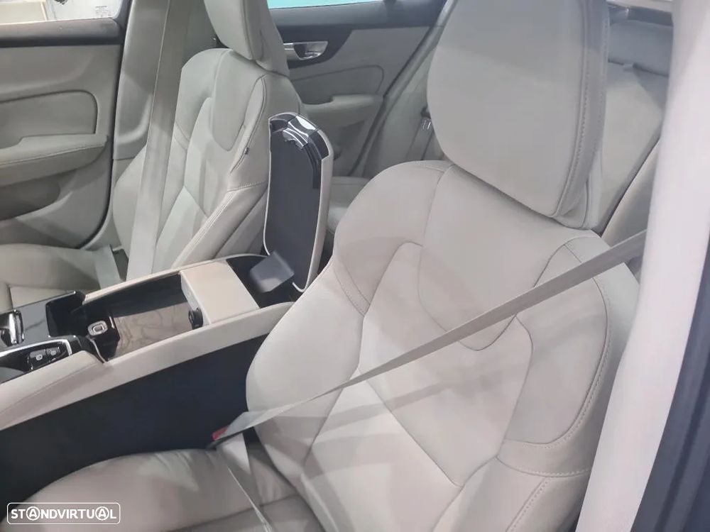 Volvo V60 2.0 T6 AWD TE Plus Bright - 8