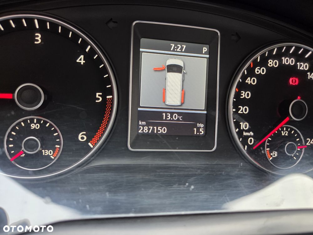 Volkswagen Multivan 2010 photo 5