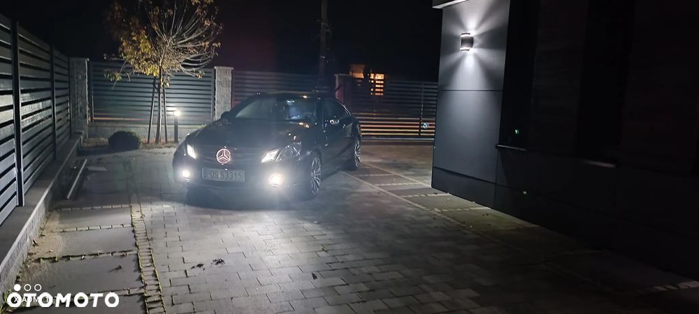 Mercedes-Benz Klasa E 250 CGI BlueEffICIENCY - 38