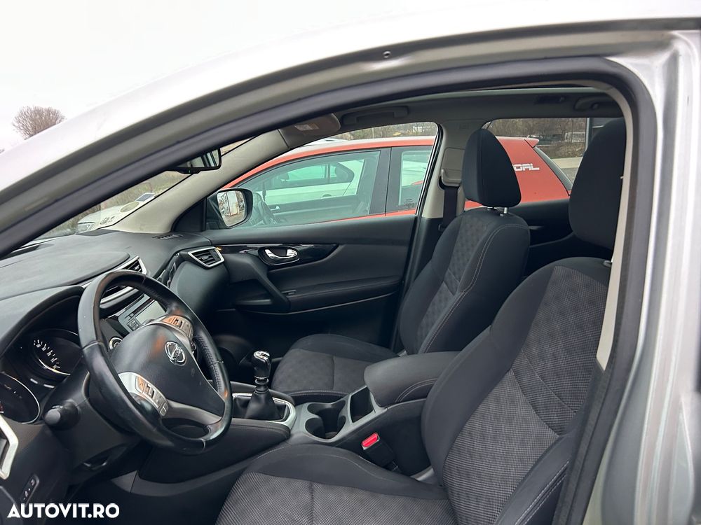 Nissan Qashqai 1.5 DCI N-Connecta - 14