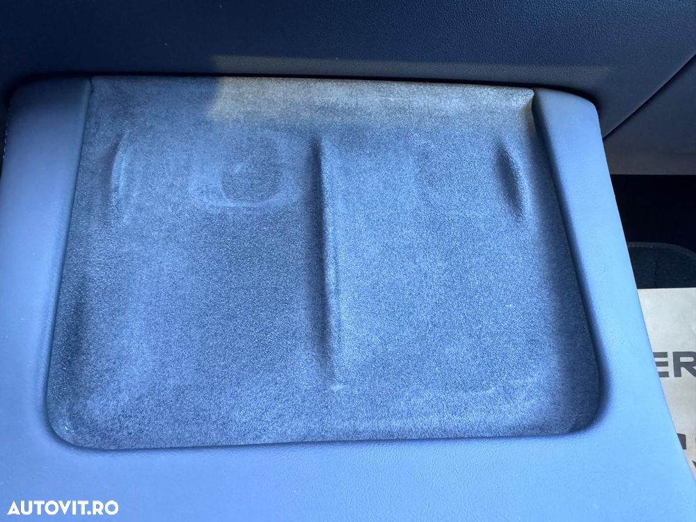 Tesla Model Y Long Range Dual Motor AWD - 25