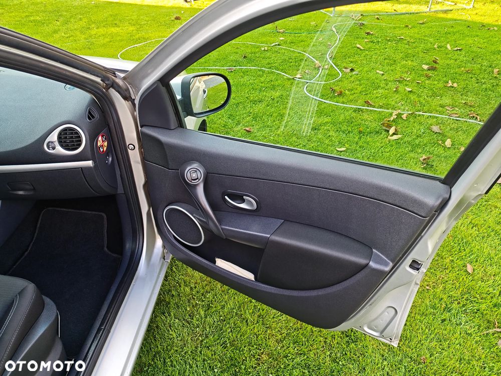 Renault Clio 1.2 16V 75 GPS - 15