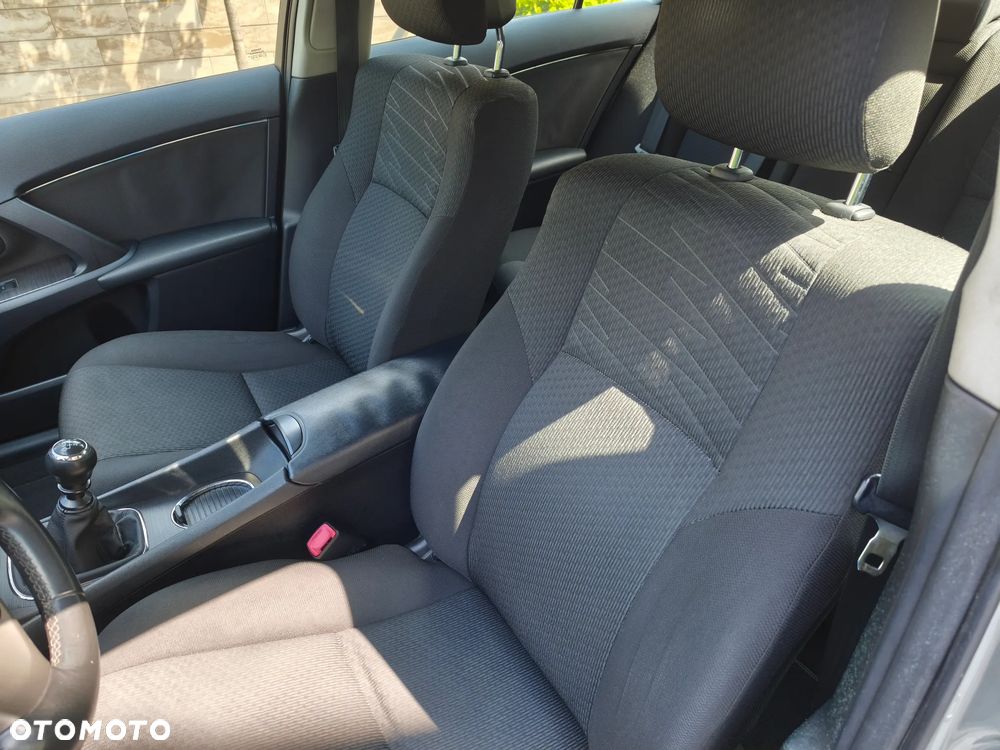 Toyota Avensis 2.0 Sol plus - 18