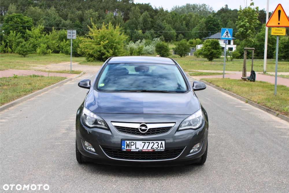 Opel Astra 1.7 CDTI DPF Cosmo - 2