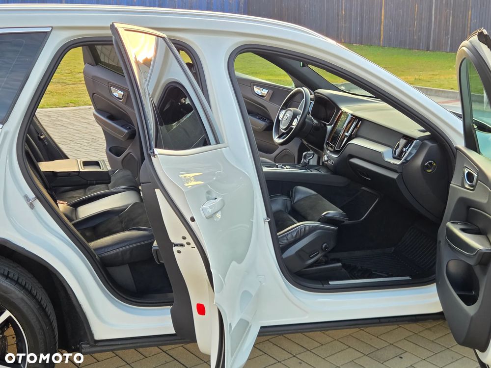 Volvo XC 60 - 22